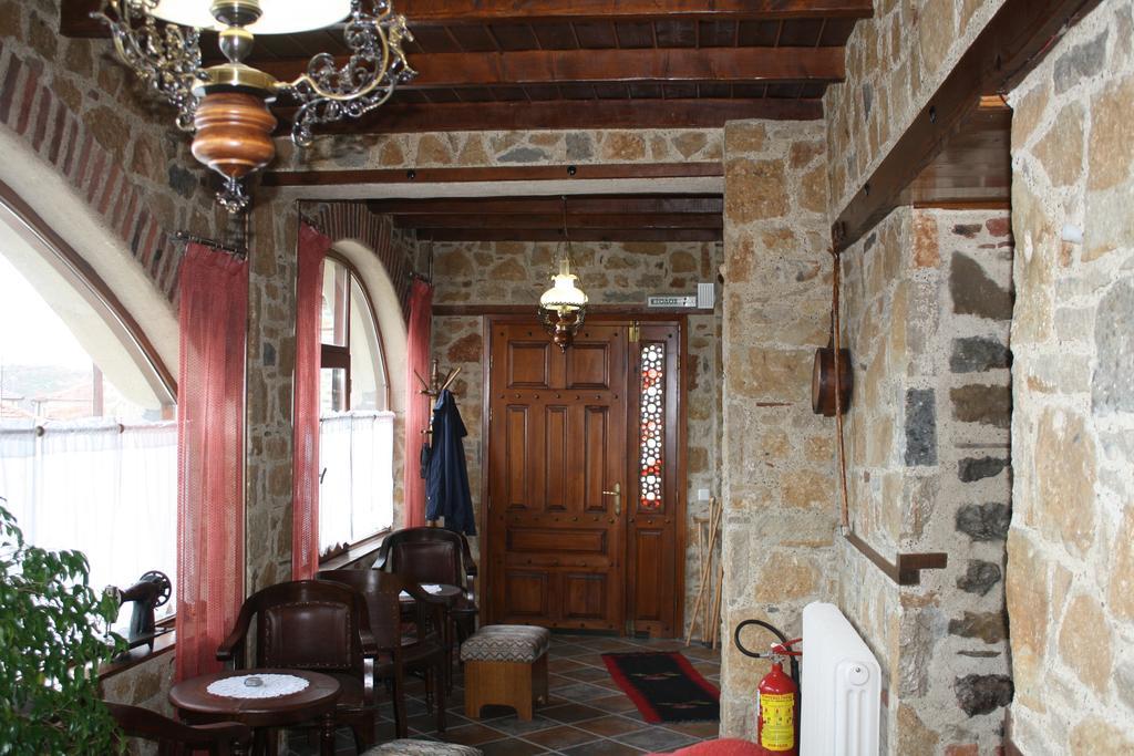 Guesthouse To Spiti Τou Gakou Nestórion Exterior foto